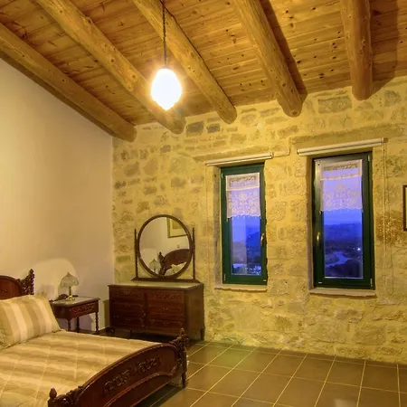 Alexis Villa, Serene Escape With Mesmerising Views, By Thinkvilla Villa Episkopi (Rethymno)