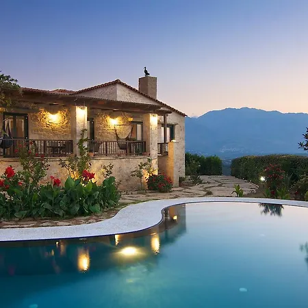 Alexis Villa, Serene Escape With Mesmerising Views, By Thinkvilla Episkopi (Rethymno)